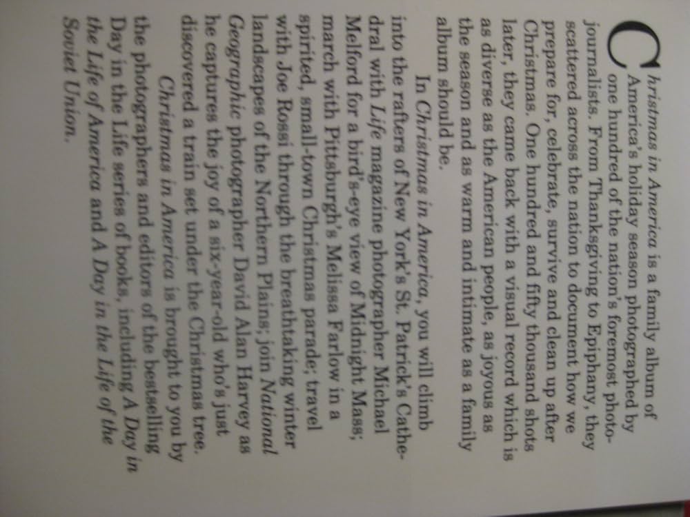 Christmas in America: Images of the Holiday Season by 100 of